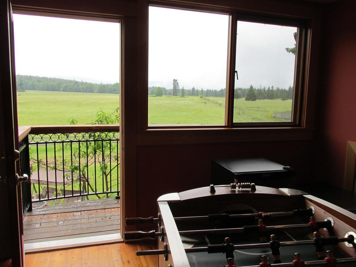 Paradise Acres Ranch Nanoose Bay Exterior photo